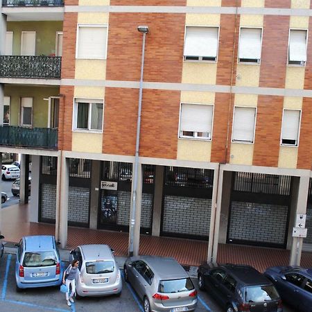 Bnbook - Galbiati Flat Лиссоне Экстерьер фото