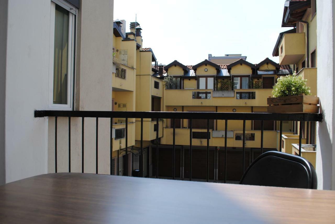 Bnbook - Galbiati Flat Лиссоне Экстерьер фото
